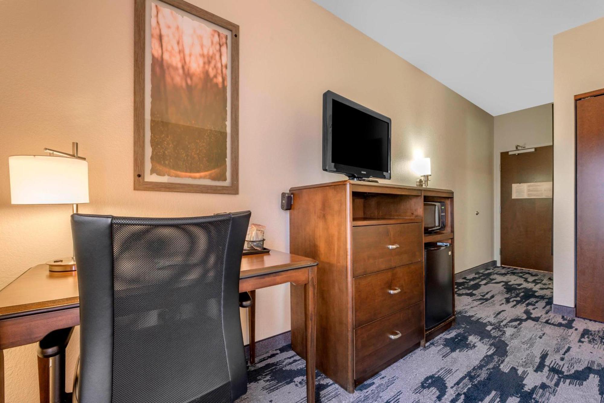 Fairfield Inn & Suites By Marriott Slippery Rock Exteriör bild