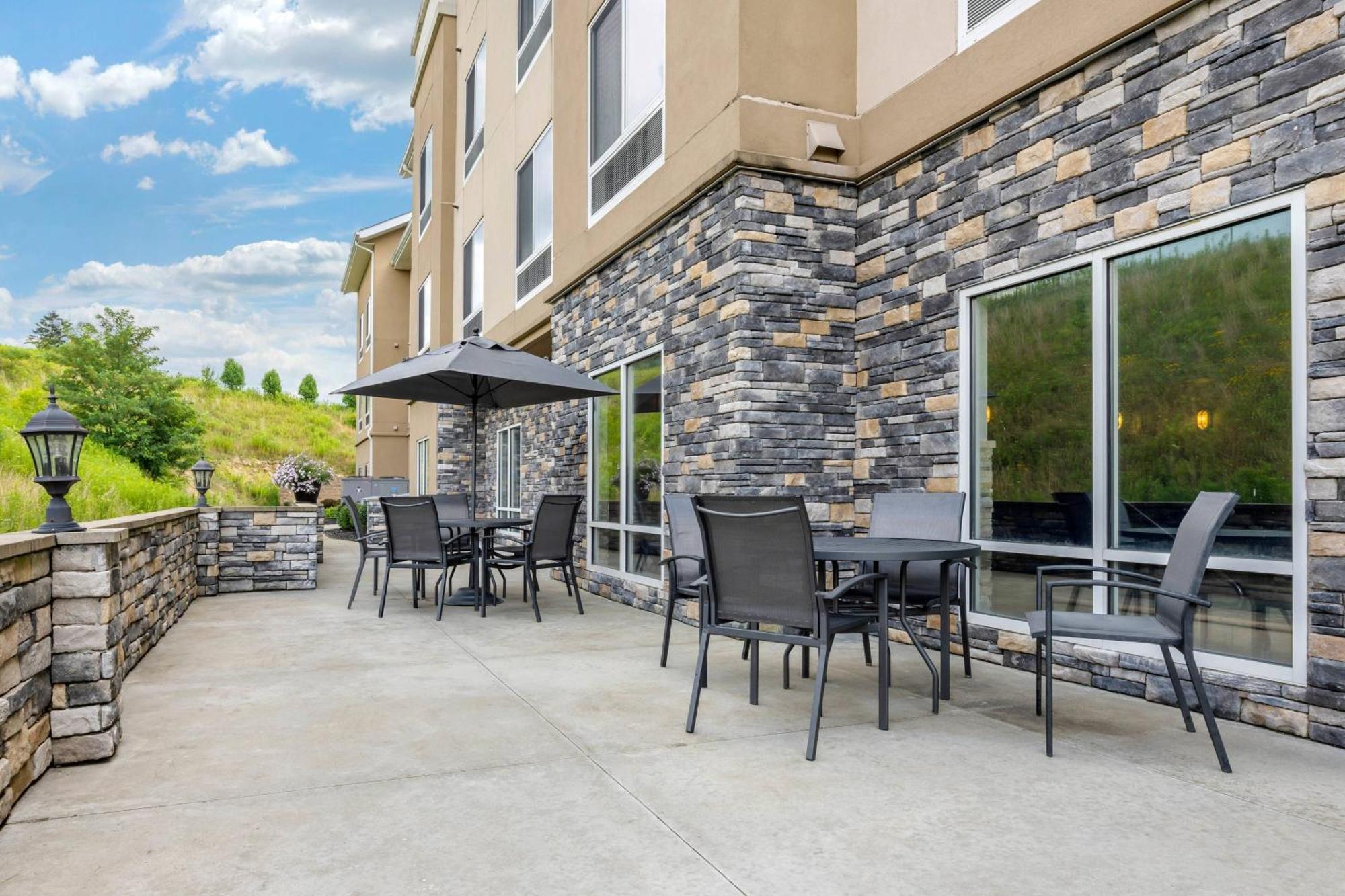 Fairfield Inn & Suites By Marriott Slippery Rock Exteriör bild