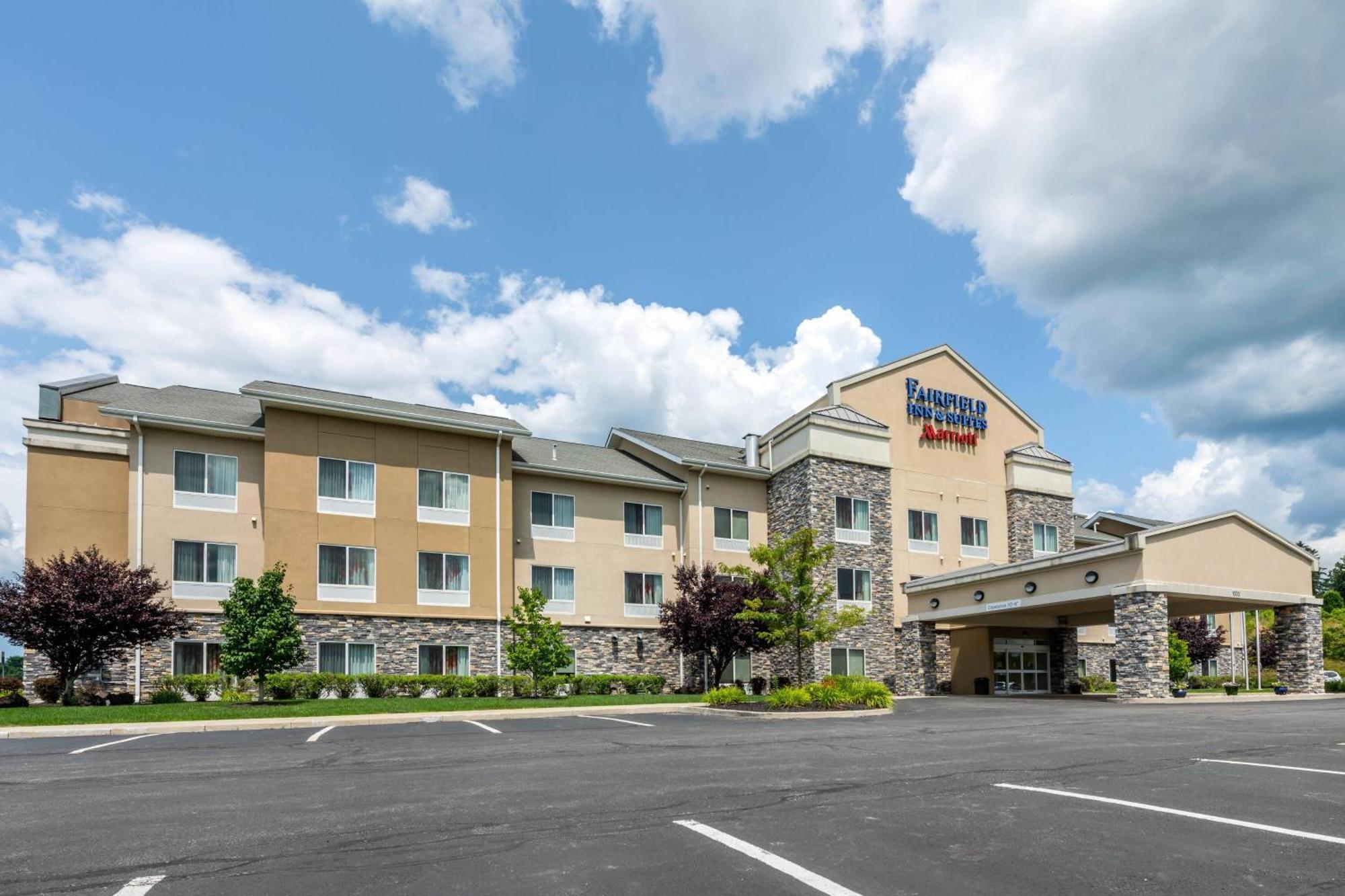 Fairfield Inn & Suites By Marriott Slippery Rock Exteriör bild